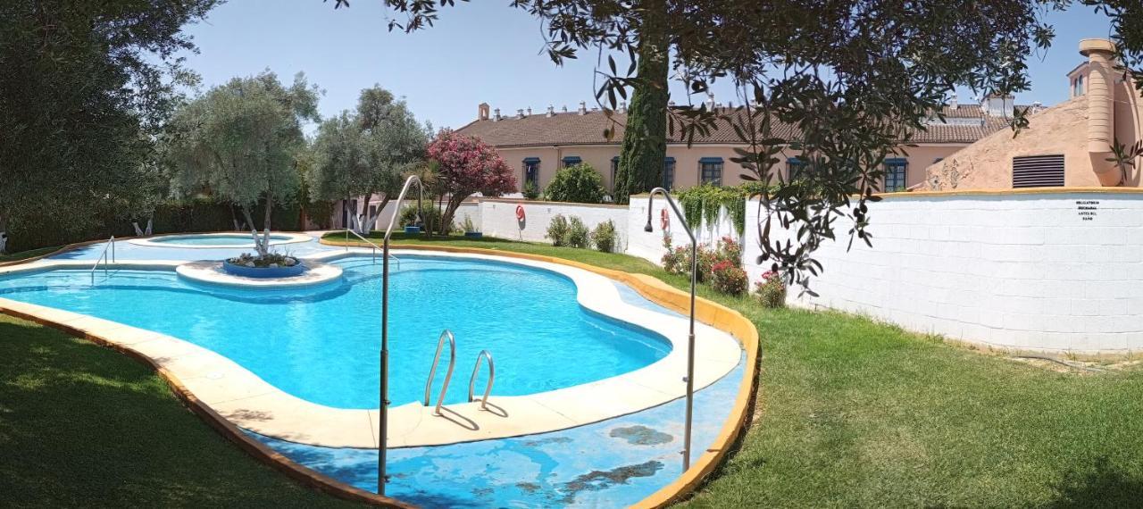 Sevilla Brisas Vip One Valencina De La Concepcion Екстер'єр фото